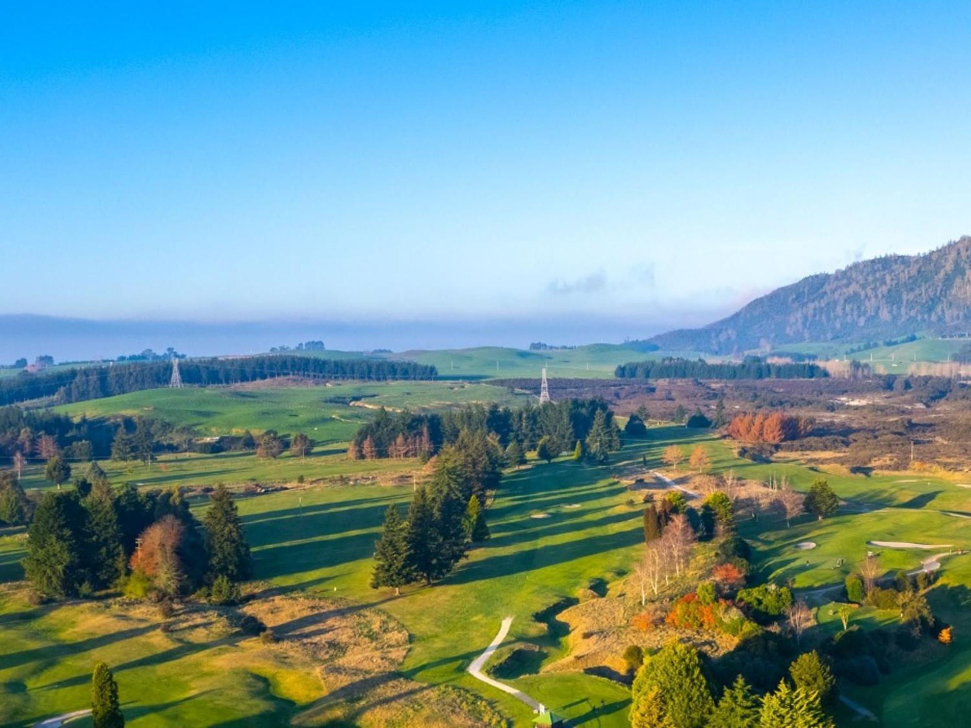 The Village Resort Таупо Экстерьер фото