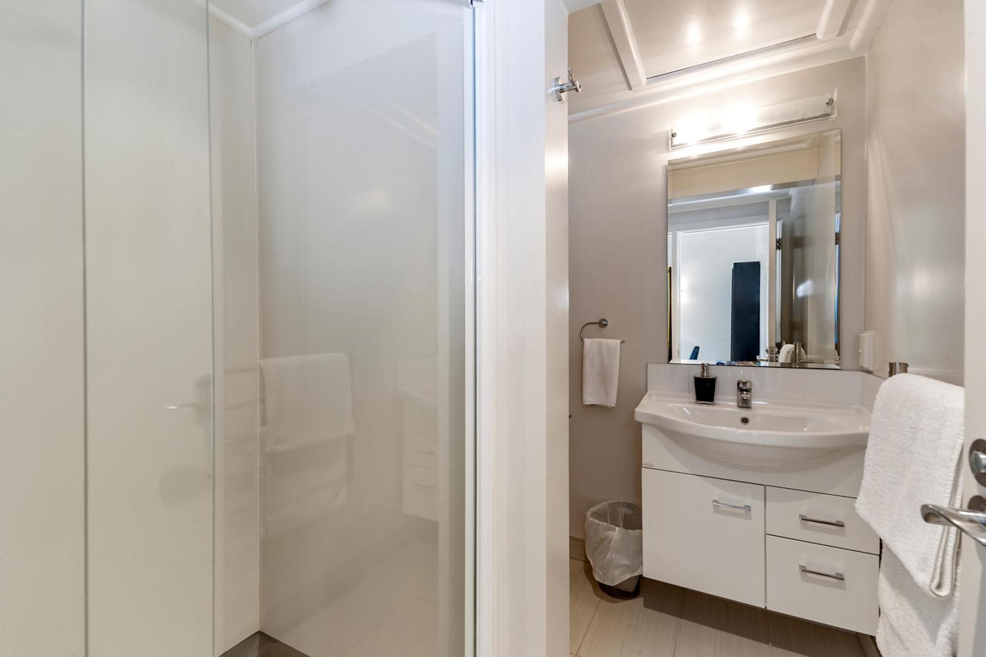 The Village Resort Таупо Экстерьер фото